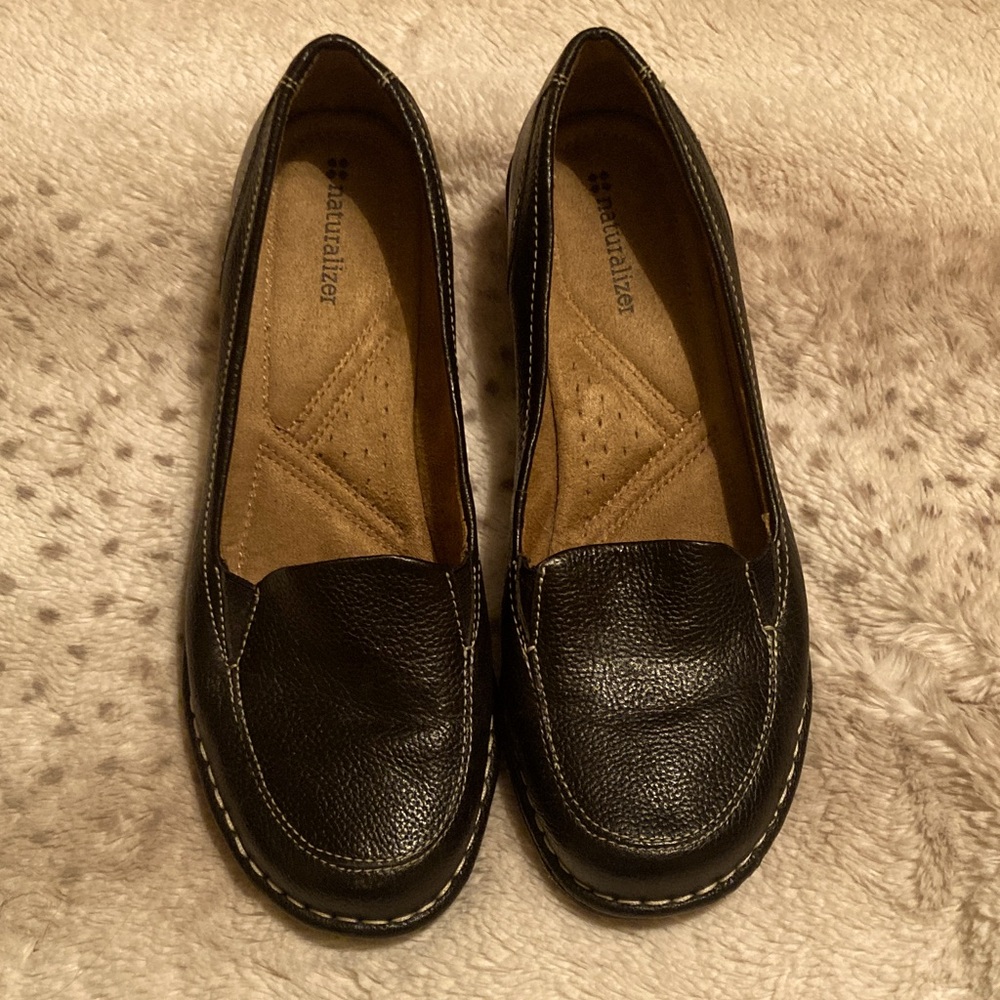 Naturalizer Women's Black Size 8.5M Wedge Heel Comfort Shane Leather Loafer